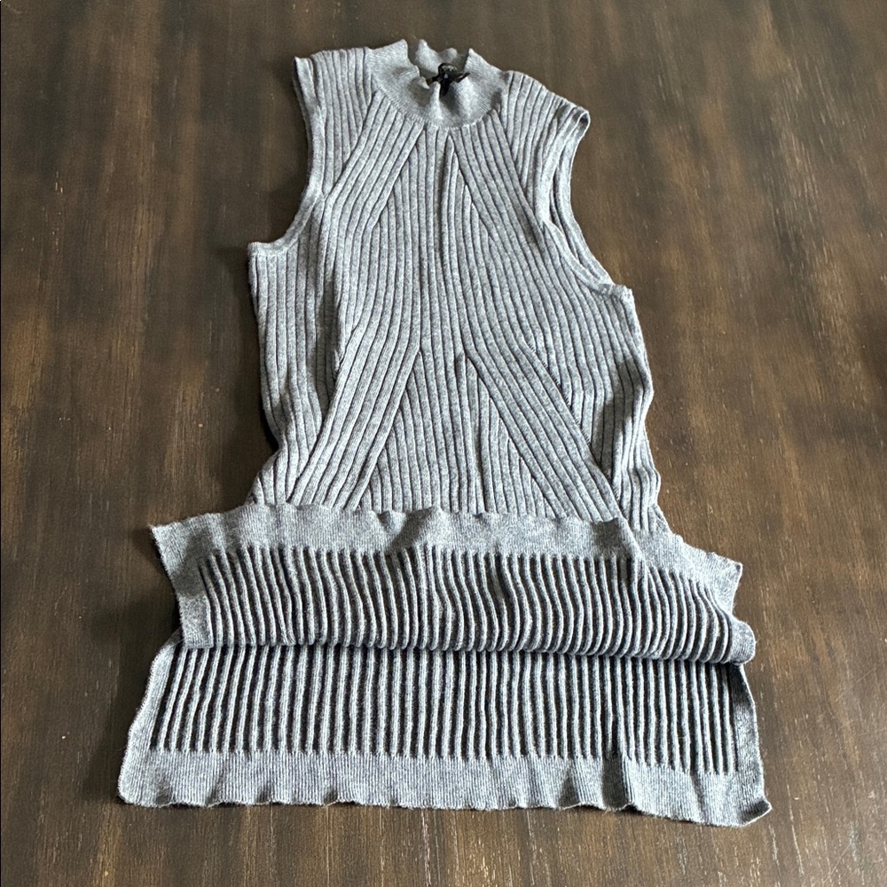 Express Gray Ribbed Tank Top - Picture 4 of 6